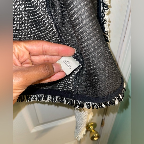 Neiman Marcus Light Jacket - Picture 4 of 7